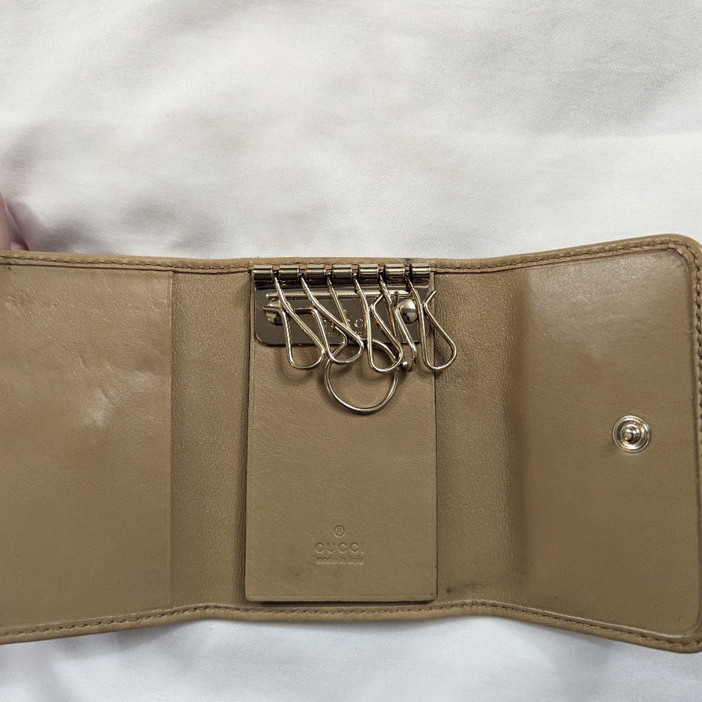 Authentic Gucci Key Holder - Picture 3 of 4